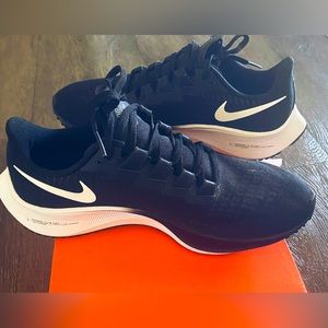 NWT Nike Pegasus 37